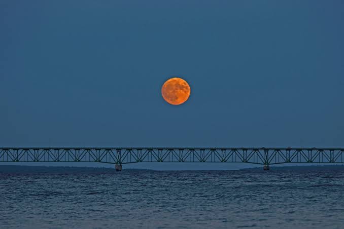 Super blue moon visible Wednesday night. How to see it in Michigan - Bridge  Michigan