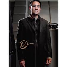 Giuliani is under investigation by the sdny, is being sued by dominion, and had his law license suspended last week. Alessandro Juliani 1 Aus Battlestar Galactica Originalautogramm Mit