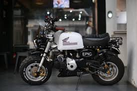 Cocok buat para ladies pecinta motor klasik yang selalu tampil stylish. Dd3nuaye8lnksm