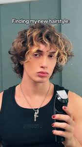 Finding the Perfect Hairstyle: DIY Haircut Tutorial