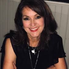 Mary Rooney's Instagram, Twitter & Facebook