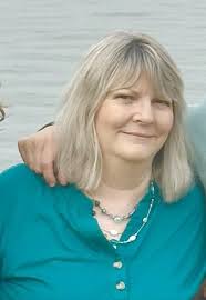 Is anyone else having issues with photos not loading