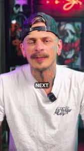 One of the most important things I teach my tattoo apprentices is how to  tattoo safely so that they aren't putting their own health