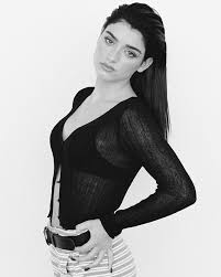 Dixie D Amelio On Instagram New Youtube Video Of Me Re Creating My Mom S Old Modeling Pictures Is Out Now Link In Bio In 2020 Dixie Model Celebs