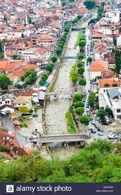 Der kosovo liegt in südwesteuropa, inmitten der balkaninsel. Landschaft Blick Auf Stadt Prizren Im Kosovo Europa Stockfotografie Alamy