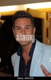 Les clients de l'animation live TV show 'Die grosse Schlagerueberraschung»  avec l'hôte Florian Silbereisen comprend : Joseph Egli mit Florian  Silbereisen Où : Munich, Allemagne Quand : 18 Mar 2018 Crédit :