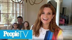 Watch Joanna Garcia Swisher And Her Daughters Make Smile Signs For The Community Peopletv Youtube