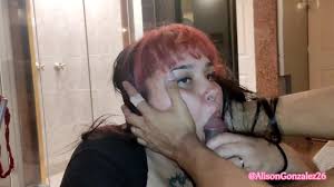 Compilação caseira de boquete profundo de gordinha peituda da Argentina