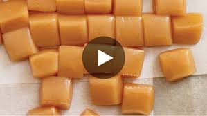 La Meilleure Maniere D Assouvir Une Envie De Caramel C Est D En Faire En Quelques Minutes Au Micro Ondes Caramel Mou Comment Faire Du Caramel Faire Du Caramel Mou