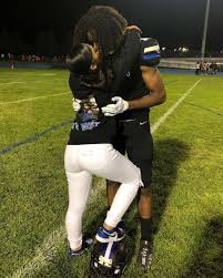 Pin Nylaanylaa Football Relationship Goals Cute Couple Outfits Soccer Couples