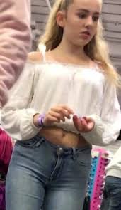 The camel toe trend continues to go strong, especially among women in sports. Cameltoe Sexy Candid Girls