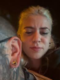 🤘🏼 RESURRECTION FEST 2025 🤘🏼, Un breve recopilatorio de algunos  momentos de esta edición 😊, 1- Un completo desconocido nos hizo una foto  al poco de encontrarnos con mi queridísima Brendis @brentattz ...