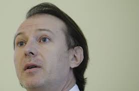 În linii mari, se știe că deocamdată acesta este necăsătorit. Cine Este Florin CiÈ›u Noul Premier Desemnat De PreÈ™edintele Iohannis
