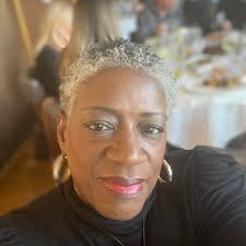 I had a dream last night where I was in aldi. They had all these gigantic  wreath forms, all different styles (I'm a crafter). I put every single one  of them into