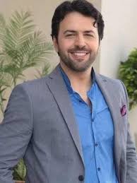 (شكلك حامل)، فيما كتبت أخرى: Ø¨Ø§Ù„ØµÙˆØ± ÙˆØ§Ù„ÙÙŠØ¯ÙŠÙˆ Ø²ÙˆØ§Ø¬ Ø§Ù„ÙÙ†Ø§Ù† ØªÙŠÙ… Ø­Ø³Ù† Ø¨Ø§Ù„Ø¥Ø¹Ù„Ø§Ù…ÙŠØ© ÙˆÙØ§Ø¡ Ø§Ù„ÙƒÙŠÙ„Ø§Ù†ÙŠ Ù…Ø¬Ù„Ø© Ù‡ÙŠ