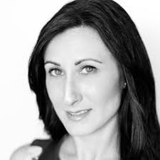 Melissa Bridge's Instagram, Twitter & Facebook