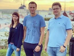 Основатель фонда борьбы с коррупцией. Sejchas Aleksej Bez Soznaniya V Komande Navalnogo Zayavili Chto Ego Otravili Gordon