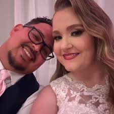 What snacks to pack for Disney parks and what are your go-to snacks at the  parks?