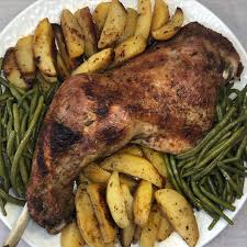 73 Mentions J Aime 1 Commentaires Cooking Addict Malika Cook82 Sur Instagram Cuisse De Dinde Au Four Sauce A L Echalote In 2020 Food Steak Turkey