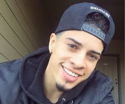 Born and raised in california austin mcbroom is a basketball player turned social media sensation who has more than 2.8 million followers on the. Austin Mcbroom Bio Facts Family Life Of Instagram Star Youtuber