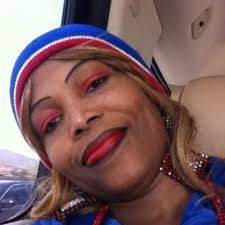 Nana Queen (@iamnanaqueen)