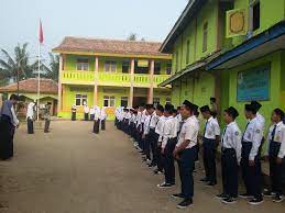 Ahmad busyaeri selaku pengasuh umum pesantren nihayatul amal yang ada di desa sukamerta rawamerta karawang, juga sebagai guru dari kh. Pondok Pesantren Al Hidayah Nihayatul Amal Rawamerta 2018