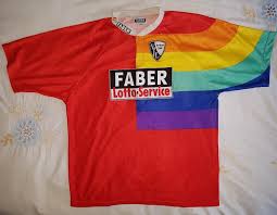 Die neuen trikots für die saison 2020/21 verbinden unsere tradition mit einem modernen design. Pin On Reignbo Garb