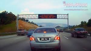 Jika anda sedang mencari dash cam yang berpatutan tetapi tahan lasak, anda boleh cuba dash cam. Compilation Of Clueless Drivers Will Make You Go Wtf Wapcar