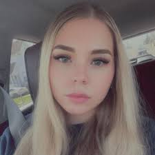 Do Florida residents need to accompany ticket holders?