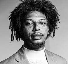 This afternoon, Weiping Wu and Dean Andrés Jaque stopped by the UP Lounge  with pizza for an impromptu gathering to kick off the semester. Faculty and  students enjoyed catching up, sharing ideas,