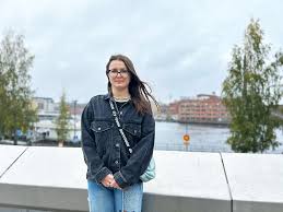 Lisa Glybchenkos workshop explores the role of art in peace-building |  www.tampere.fi