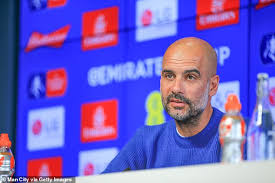 Hơn mu tới 10 điểm, đây là khoảng cách an toàn dành cho pep guardiola và các học trò, nếu họ giữ vững phong độ chức vô địch khó tuột khỏi tay. Pep Guardiola Rules Out Manchester City Move For Atletico Madrid S Antoine Griezmann Daily Mail Online
