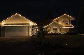 Beautiful Roofline Lighting Exterior Christmas Lights Outdoor Christmas Lights Christmas Light Displays