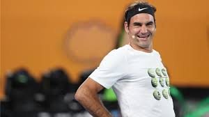 Roger federer doesn't stick to diets to keep fit. Roger Federer Wie Ein Kleines Kind Severin Luthi Bei Roger Merkst Du Dass Er Es Gerne Macht
