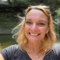 Lisa Seefeldt's Instagram, Twitter & Facebook