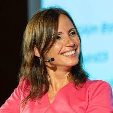 Sandra Pina's Instagram, Twitter & Facebook