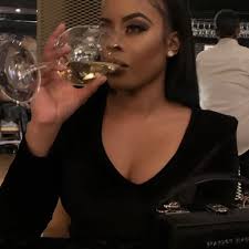 Bre'ana Handley (@_breeamour) • Instagram photos and videos