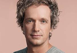 Ив Беар (Yves Béhar) получил Design Visionary Award presented by Panerai