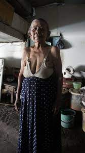  Nenek Tua Jaman Saiki Onok Jenenge Nobraday Tapi Mbah Iki Mbek Gawe Bra Opo Onoke Gawe Nglakoni Uripe Suroboyo Fashion Women Sleeveless Dress