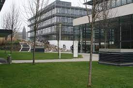 Der finanzkonzern mlp sucht in heidelberg die nähe zu den studenten. Mlp Se Wikiwand