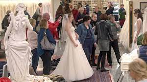 Erleben sie die lebensweise der jäger und sammler in ihrem dorf. Brautalarm Auf Dem Land Hr Fernsehen De Tv Programm