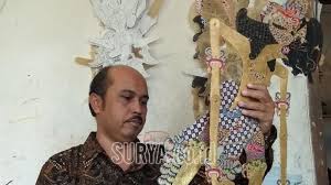Maybe you would like to learn more about one of these? Kisah Choirudin Pembuat Kerajinan Wayang Asal Blitar Sempat Hits Tahun 90 An Nasibnya Kini Halaman All Surya