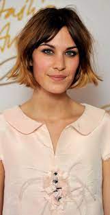 Alexa Chung S Best Hairstyles In Pictures Alexa Chung Hair Short Hair Styles Hair Styles