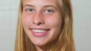 Lauren Schlabach's Instagram, Twitter & Facebook