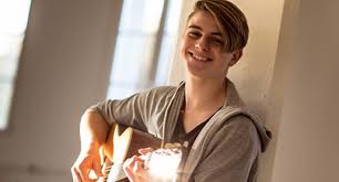 Vincent Gross Mit Einem Lacheln An Den Esc Vorentscheid 2016douzepoints Ch Eurovision Song Contest Schweiz Suisse Switzerland Gjon S Tears Tout L Univers