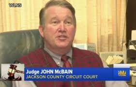 Judge Who Tackled Defendant in Court: 'I Certainly Don't Regret' It (VIDEO) 