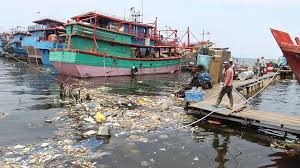 Kfc mengganti kantong plastik dengan paper bag (liputan6.com/dewi divianta). Begini Kondisi Darurat Sampah Plastik Di Indonesia Foto Tempo Co