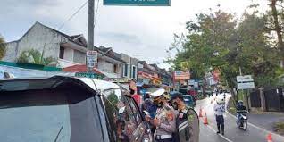 Keputusan tersebut sesuai dengan surat. Satu Kecamatan Dengan Kasus Covid 19 Tertinggi Di Bandung Ajukan Ppkm Mikro Merdeka Com
