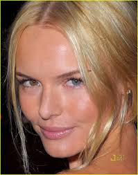 Famous People With Heterochromia And Two Different Color Eyes Different Colored Eyes Eye Makeup Red Dress Kate Bosworth