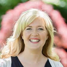 Catherine Kenneally's Instagram, Twitter & Facebook